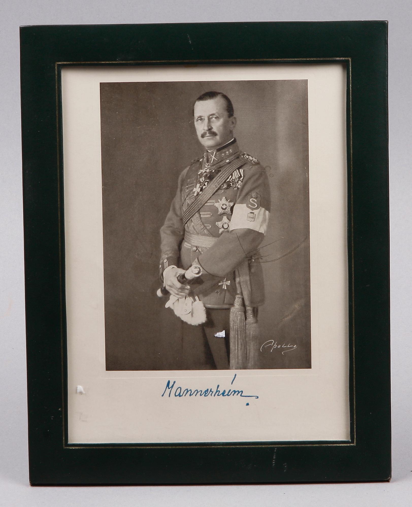 FOTOGRAFISKT TRYCK MED TRYCKT AUTOGRAF, 1900-talets mitt.