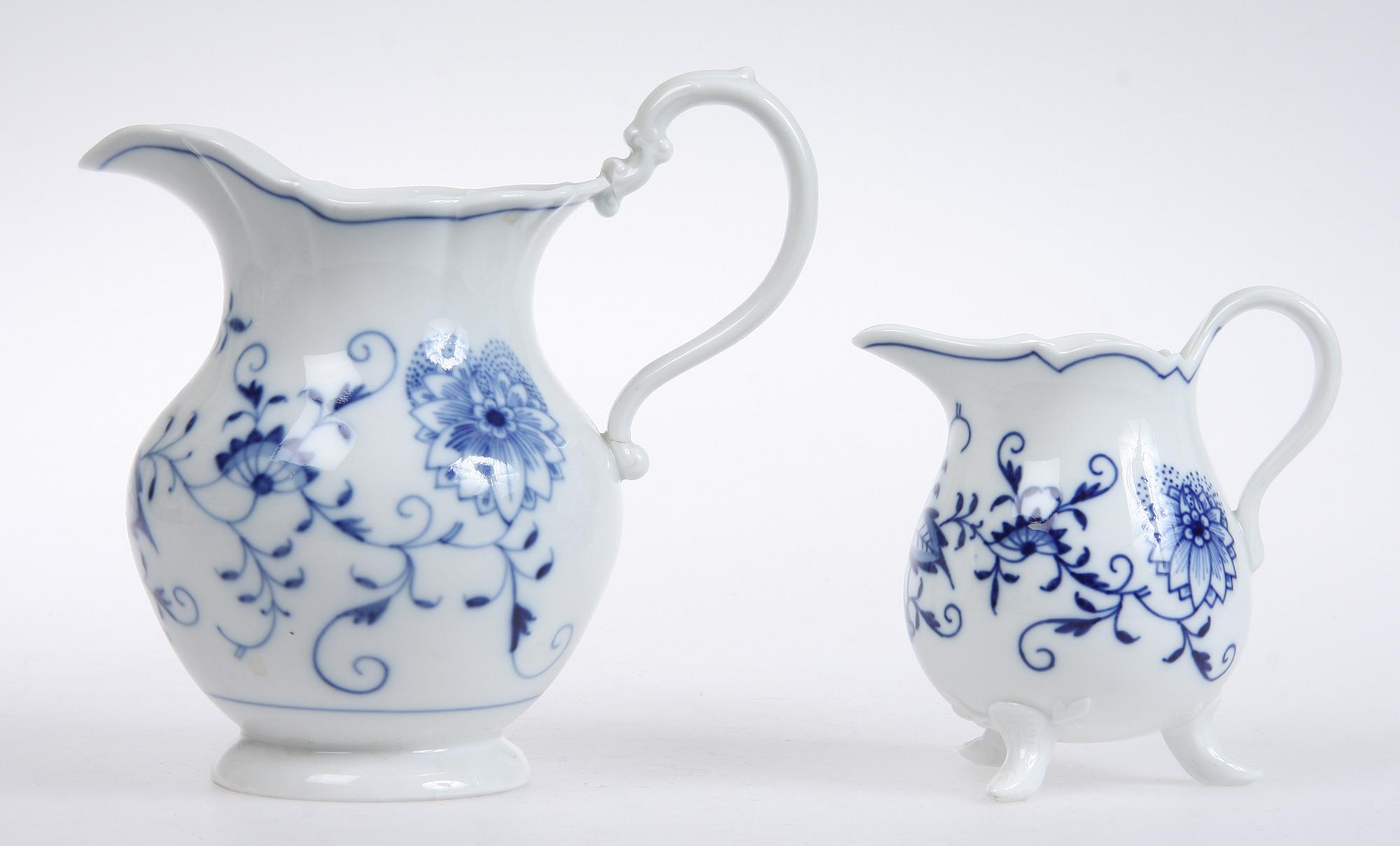 PARTI PORSLIN, 23 delar, "Lökmönstret", Meissen.