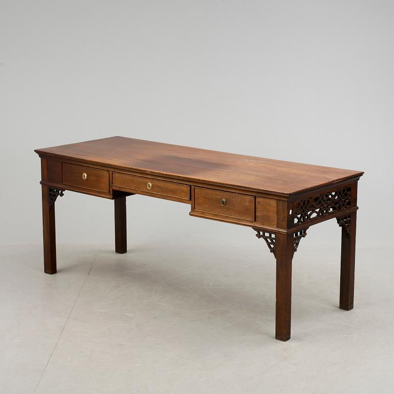 SIDEBOARD, England, omkring år 1900.