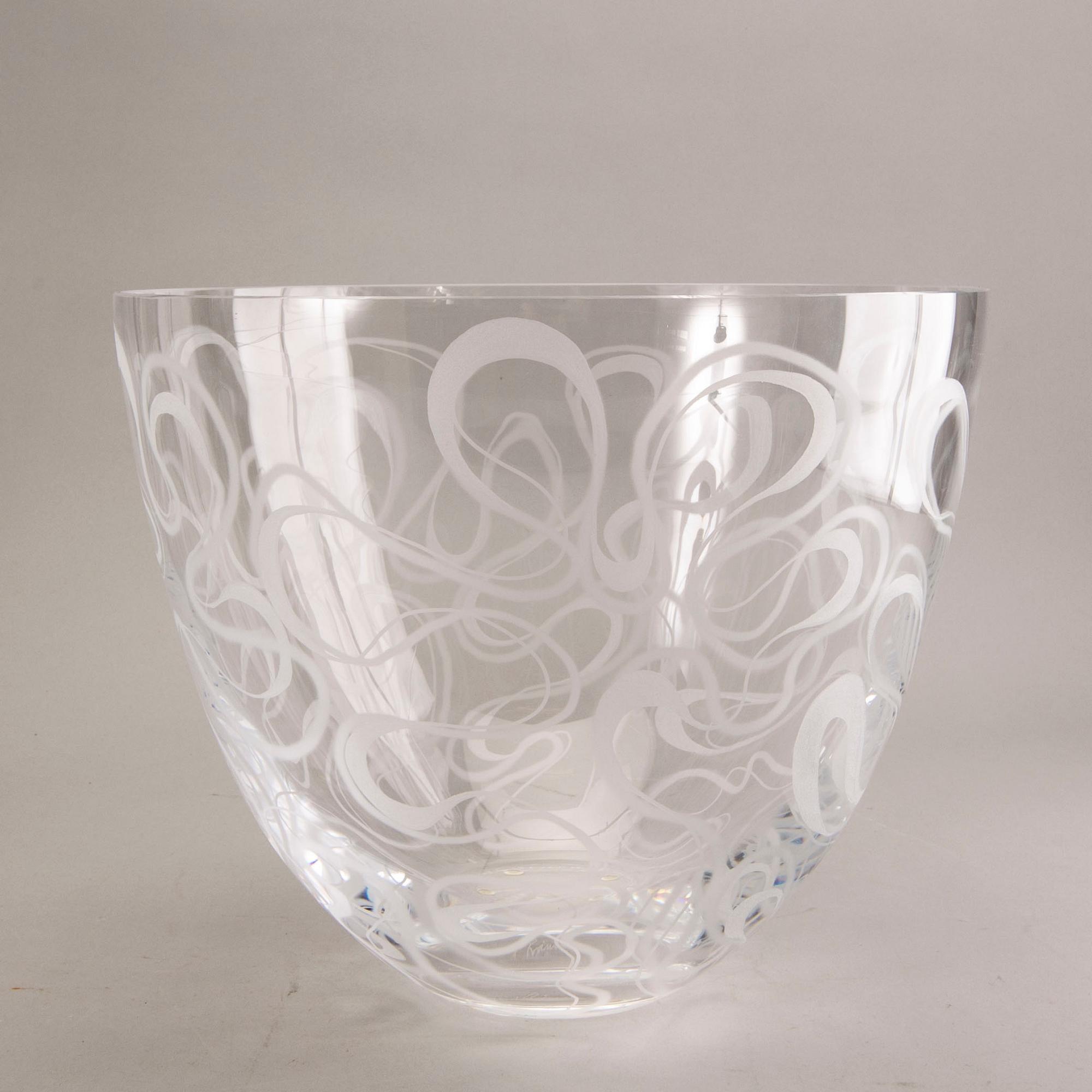 Ingegerd Råman, a signed glass bowl.