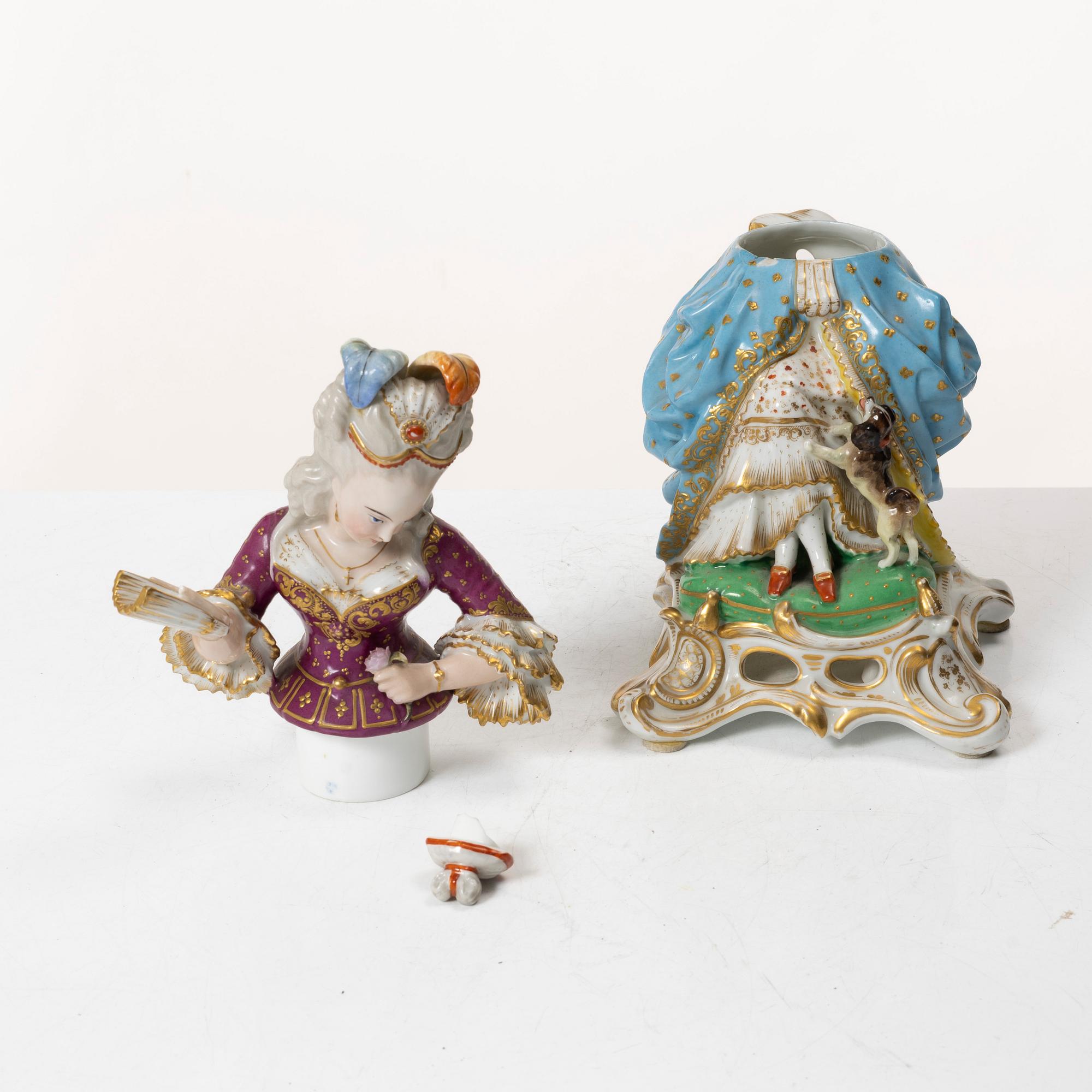 Figurin/tekanna, porslin, Europa, 1900-tal.