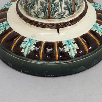 Kukkapylväs / jalusta, Arabia noin 1900.