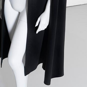 CAPE, Celine.
