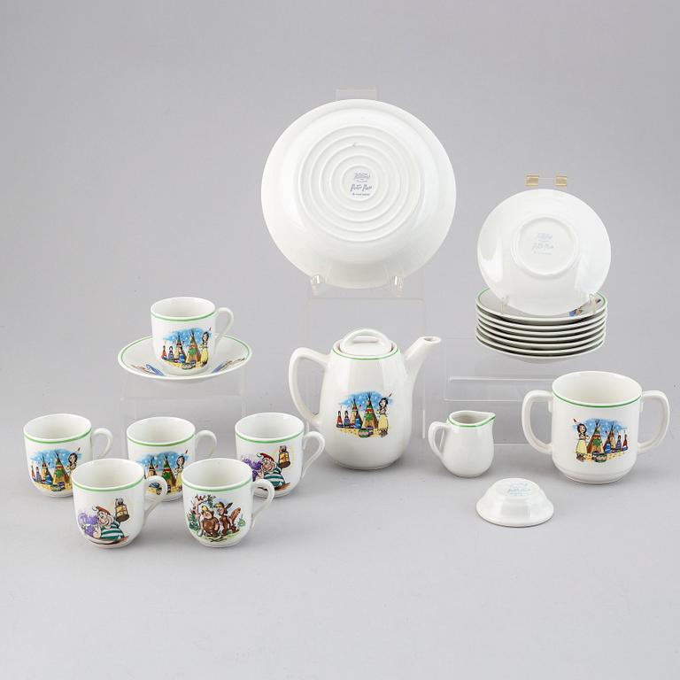 Rörstrand & Walt Disney, an 11 pcs "Peter Pan" creamware service.