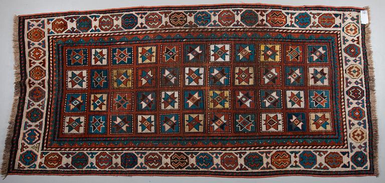 MATTA, Gendje, Kaukasisk, semiantik. Ca 232x110 cm.