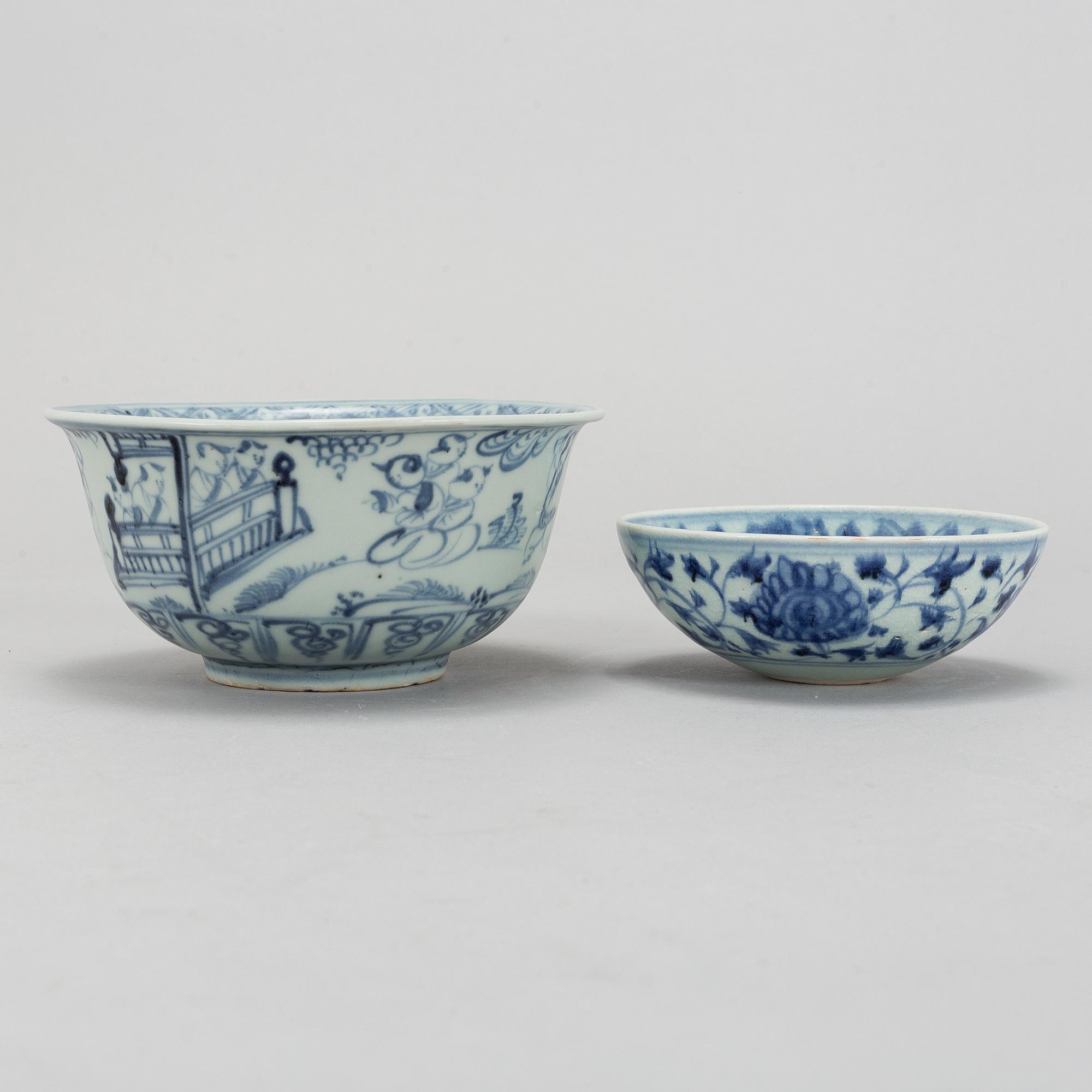 Two blue and white bowls, Ming dynasty, for south east asian market. Seafindings.