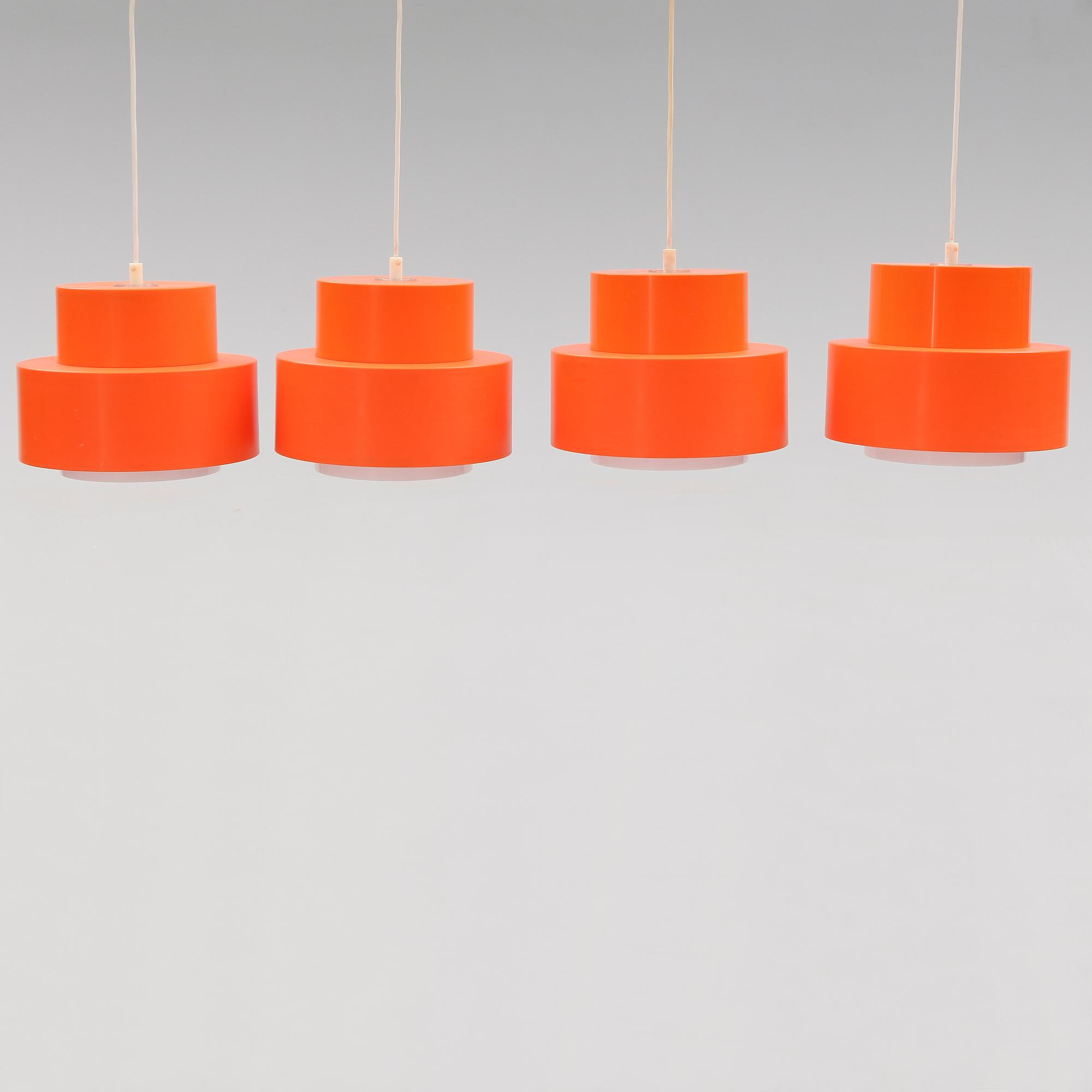 TAKLAMPOR, 4 st, Uno & Östen Christiansson för Luxus, 1900-talets andra hälft. Höjd ca 27 cm.