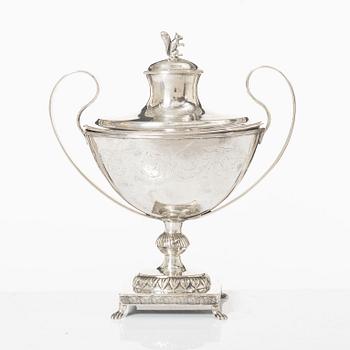 A Swedish silver sugarbowl with cover, marks of Lars Beckaman, Alingsås 1824.