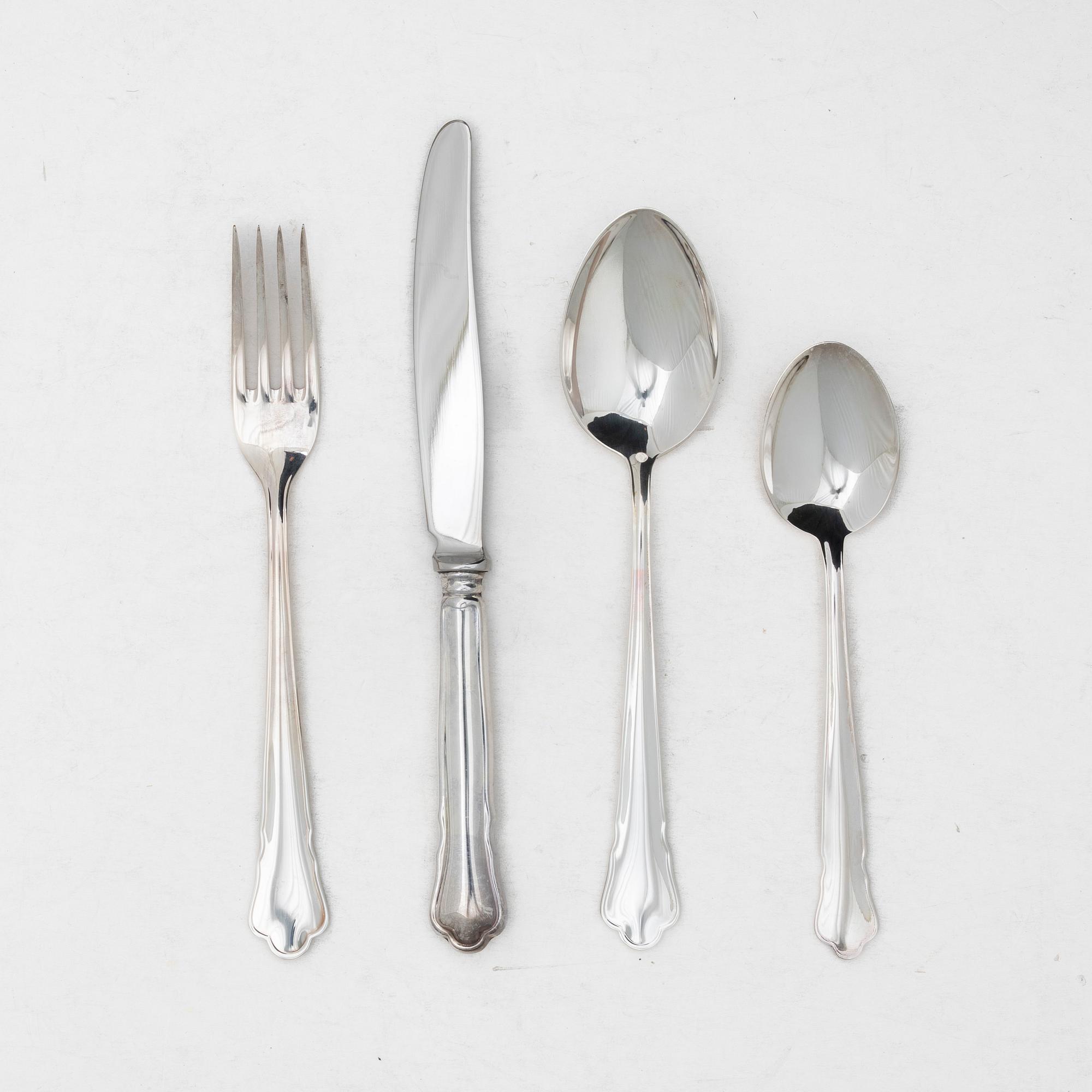 Bestickuppsättning, 33 delar, silver, modell "Chippendale", GAB, Eskilstuna, bl a 1999.