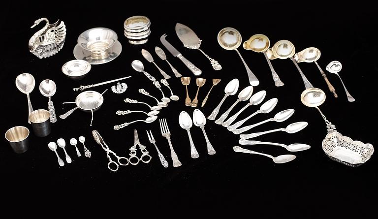 PARTI SILVER, ca 55 delar, Bla A Lilja, mestadels Sverige, 1800/1900-tal. Tot vikt ca 1260 g.