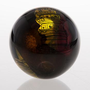 A graal vase signed Sini Majuri 2014.
