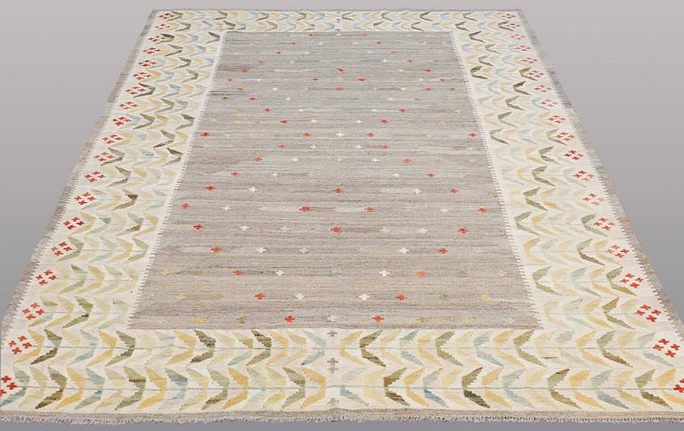A CARPET, Kilim, ca 290 x 200 cm.