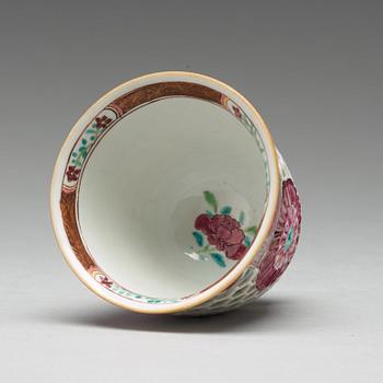 KOPP, porslin. Qingdynastin, Qianlong (1736-95).