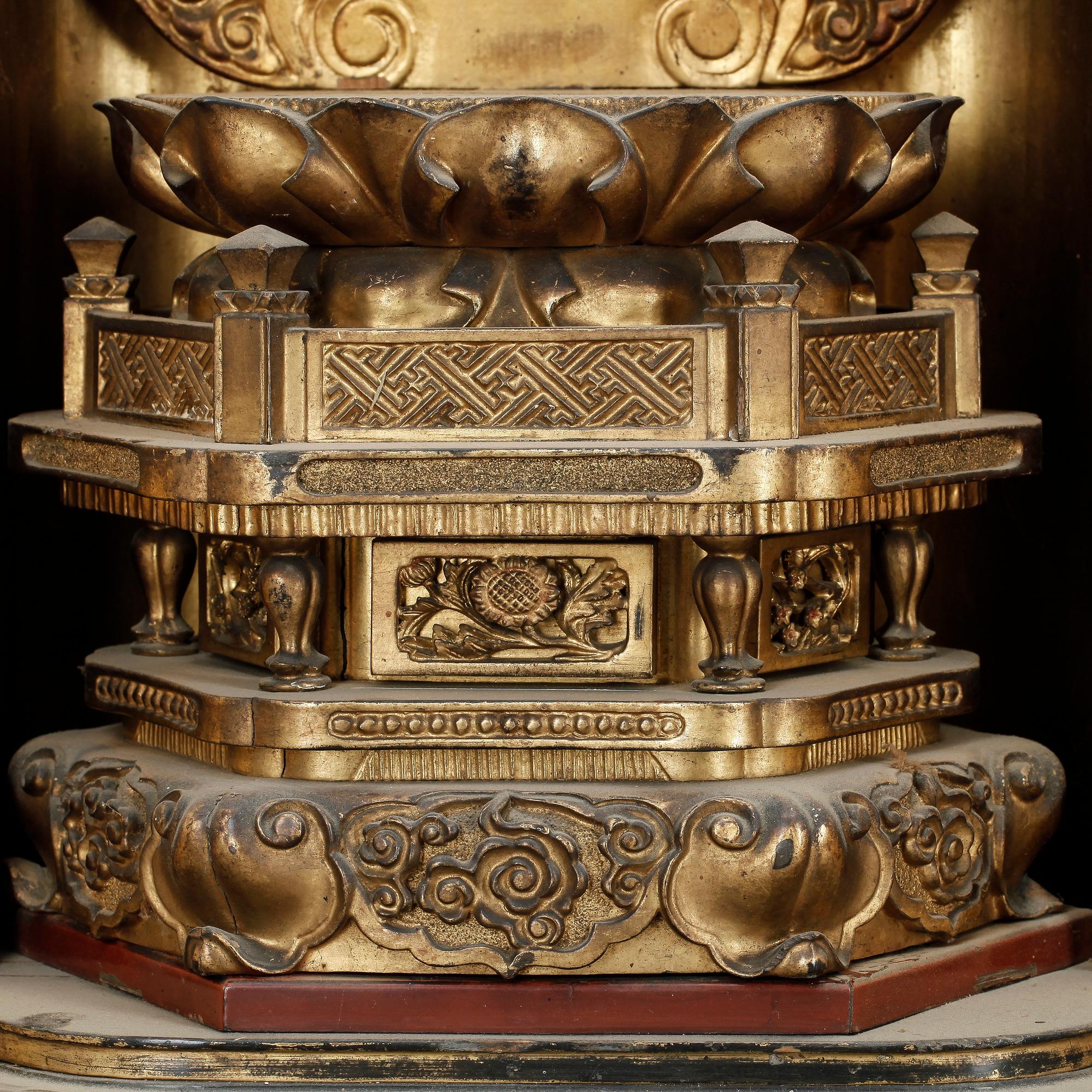 ALTARSKÅP, trä, Japan.