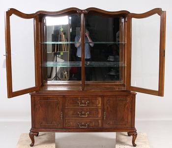 VITRINSKÅP, 1900-tal.