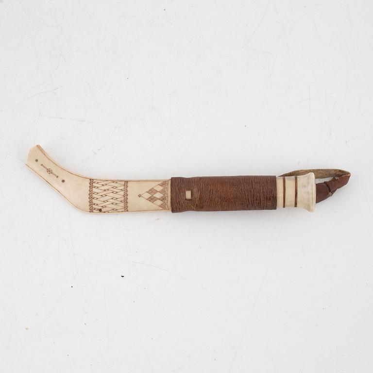 Sigurd Malmfjord, halvhornskniv, monogramsignerad.