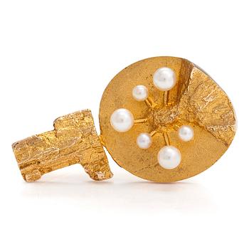 Björn Weckström, A 14K gold brooch 'Sea flower' with cultured pearls for Lapponia 1970.
