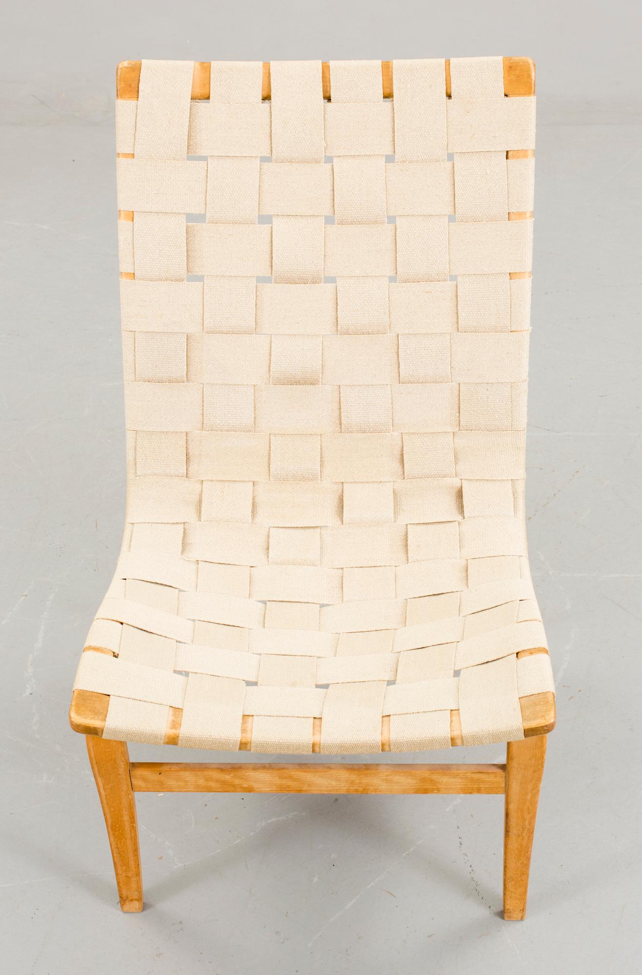 BRUNO MATHSSON, fåtölj "Eva", Brännmärkt och etikettmärkt, Karl Mathsson Värnamo.