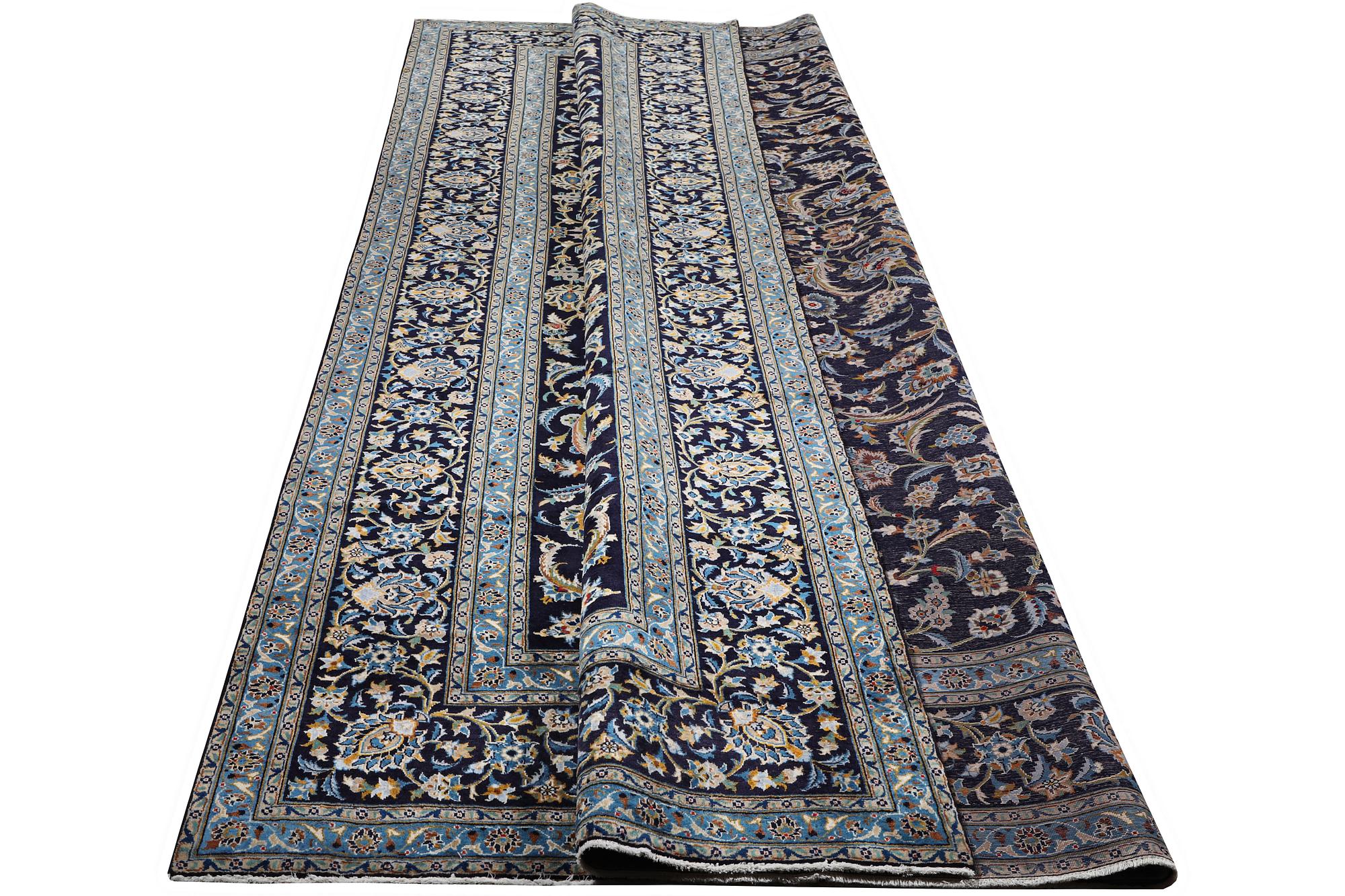 Matta, Keshan, ca 495 x 305 cm.