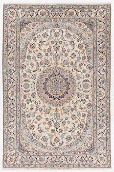 Carpet, Nain, approx. 290 x 192 cm.
