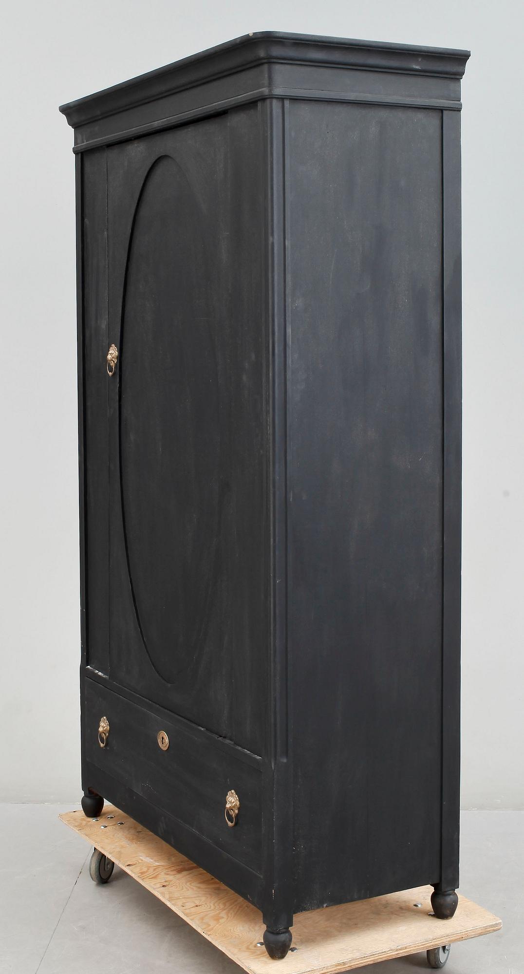 LINNESKÅP, 1900-talets början.