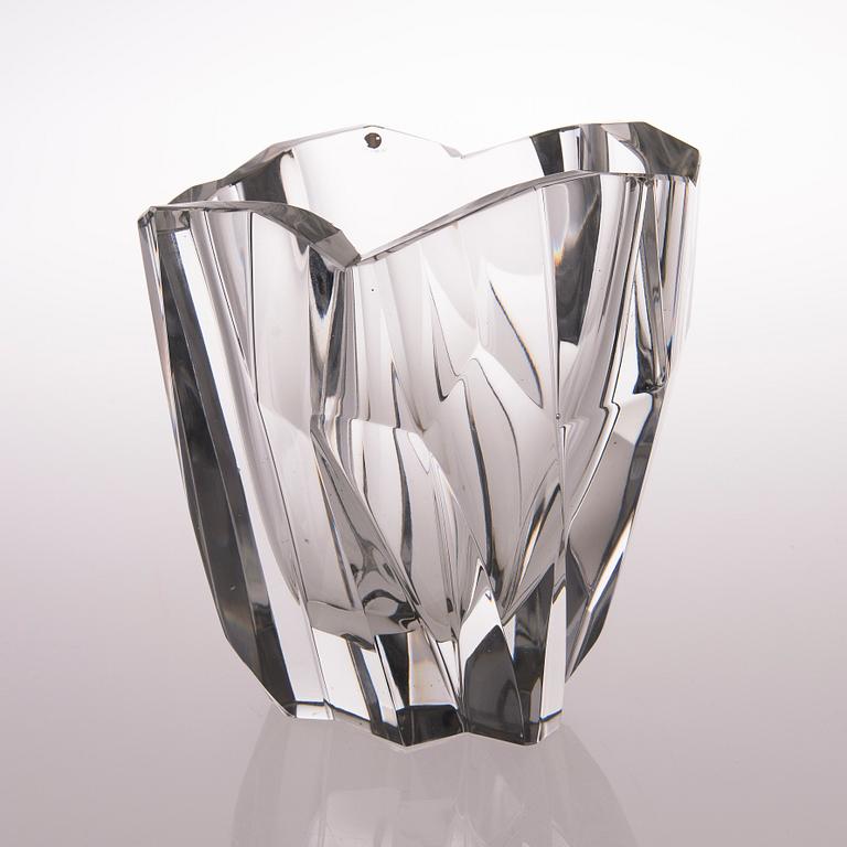 A 1950's 'Iceberg' vase signed Tapio Wirkkala, 3825.