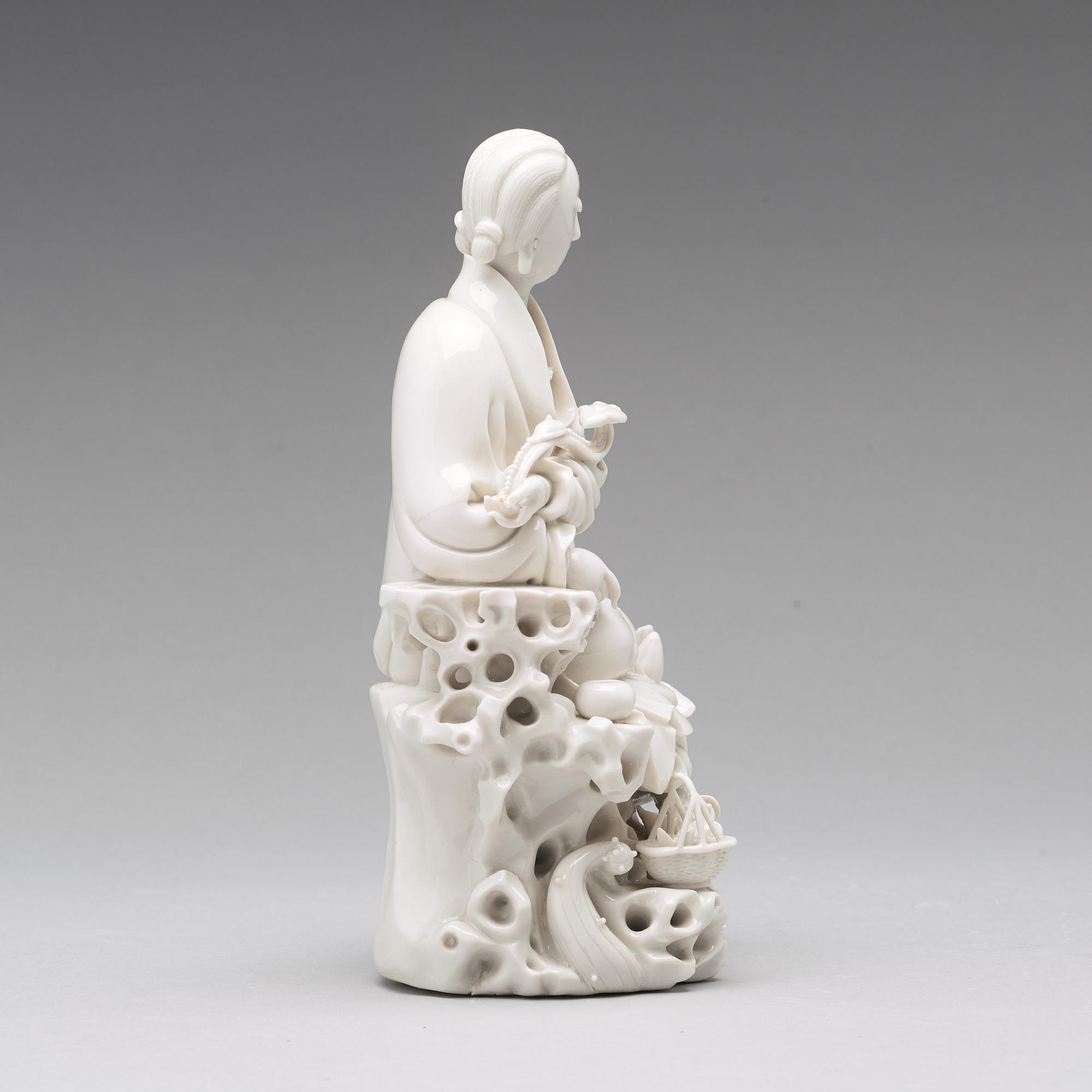 A blanc de chine figure of Guanyin, Qing dynasty, 19th Century.