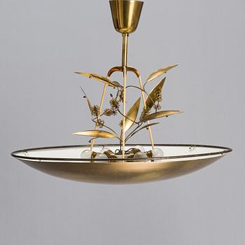 Paavo Tynell, a mid-20th-century 'K2-33' chandelier for Idman.