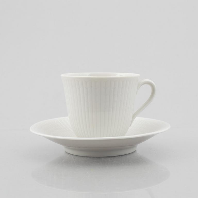 Louise Adelborg, a 26-piece porcelain dinner service, model "Swedish Grace"/"Magnolia", Sweden, mostly 1970's/80's.