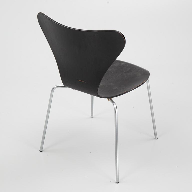 Arne Jacobsen, stolar, 4 st, "Sjuan", Fritz Hansen, Danmark.