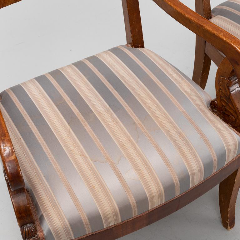 Karmstolar, ett par, empire, Ryssland/Baltikum, 1800-talets första hälft.