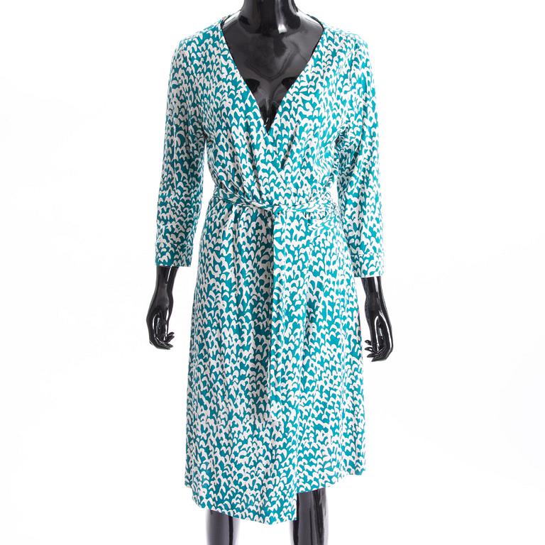 KLÄNNINGAR, 2 st, Diane von Furstenberg, storlek 44.