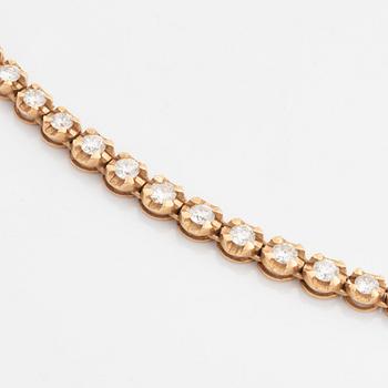 18K rose gold and brilliant cut diamond necklace.