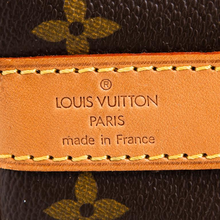 Louis Vuitton, a Monogram Canvas 'Keepall 55 bandoulière' bag.