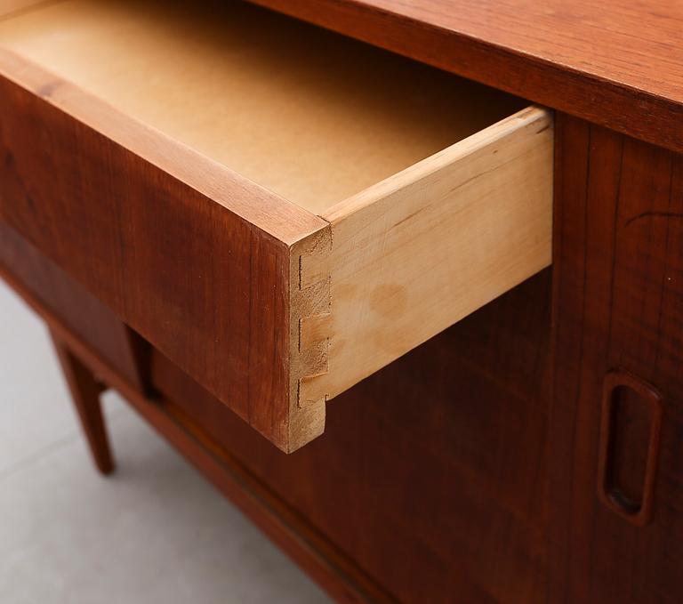 SIDEBOARD, 1900-talets andra hälft.