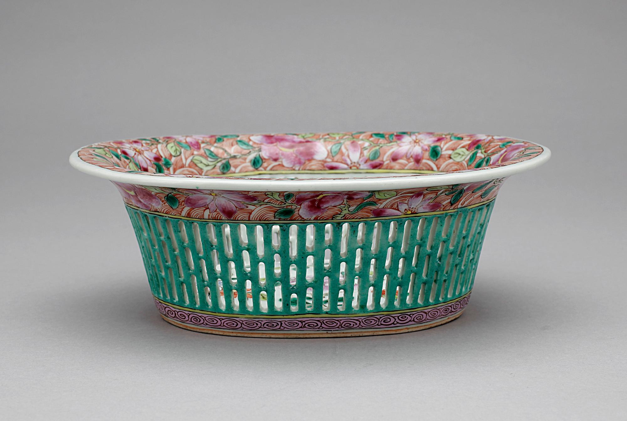 GALLERSKÅL, porslin, Kina 1800-tal.