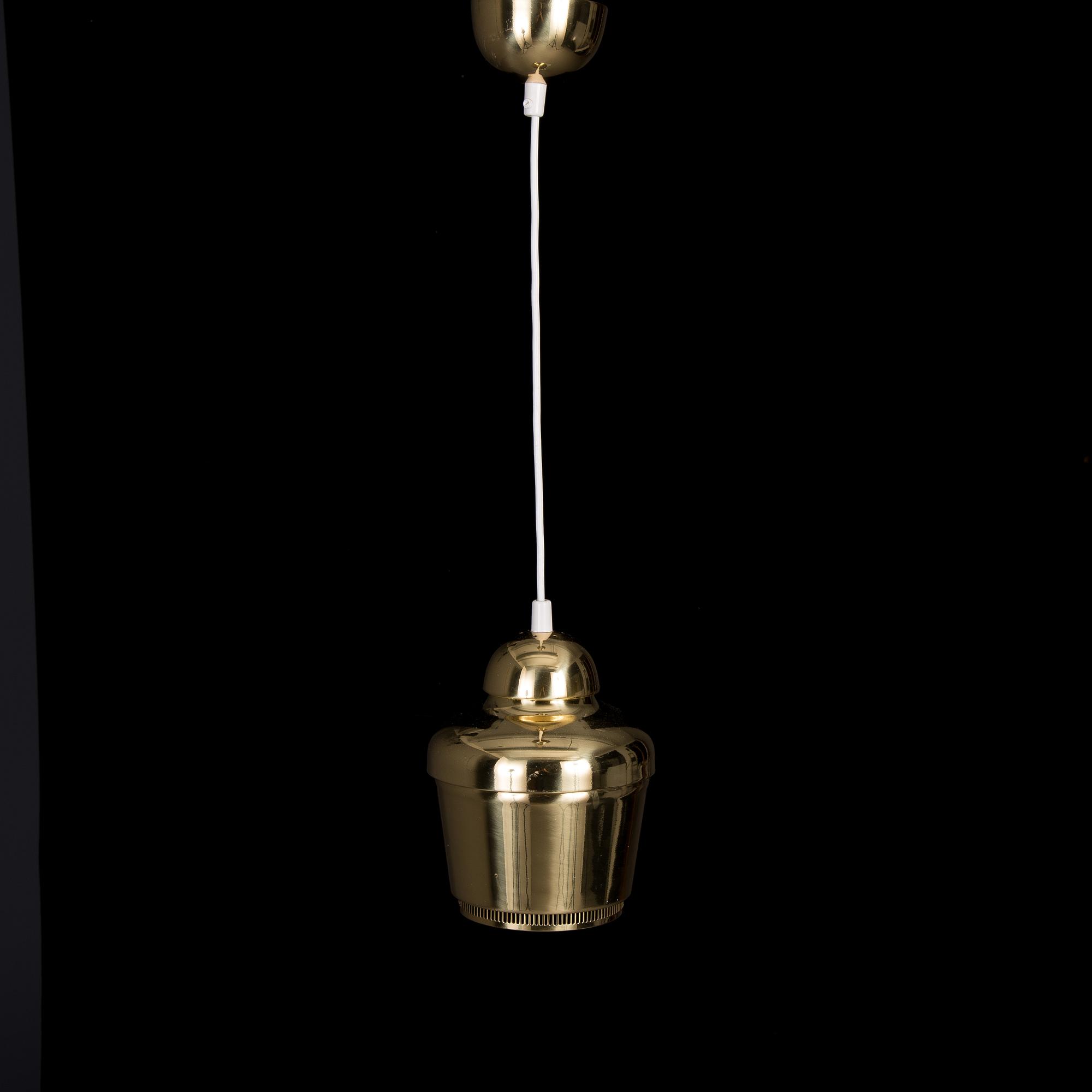 TAKLAMPA, modell A330, Alvar Aalto, Artek.