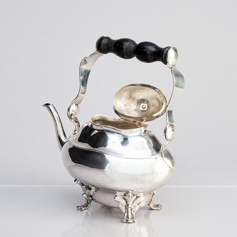 A Swedish Rococo silver teapot, marks of Pehr Zethelius, Stockholm 1769.