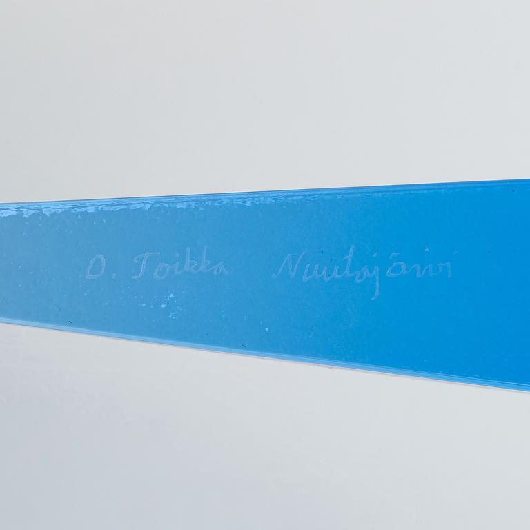 Oiva Toikka, A glass sculpture 'Yö' (Night) Pro Arte, signed O. Toikka Nuutajärvi.