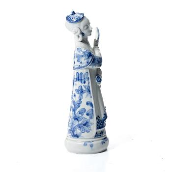 Georg Thylstrup, Figurine, model 1604, porcelain, Royal Copenhagen, Denmark, first half of the 20th century.