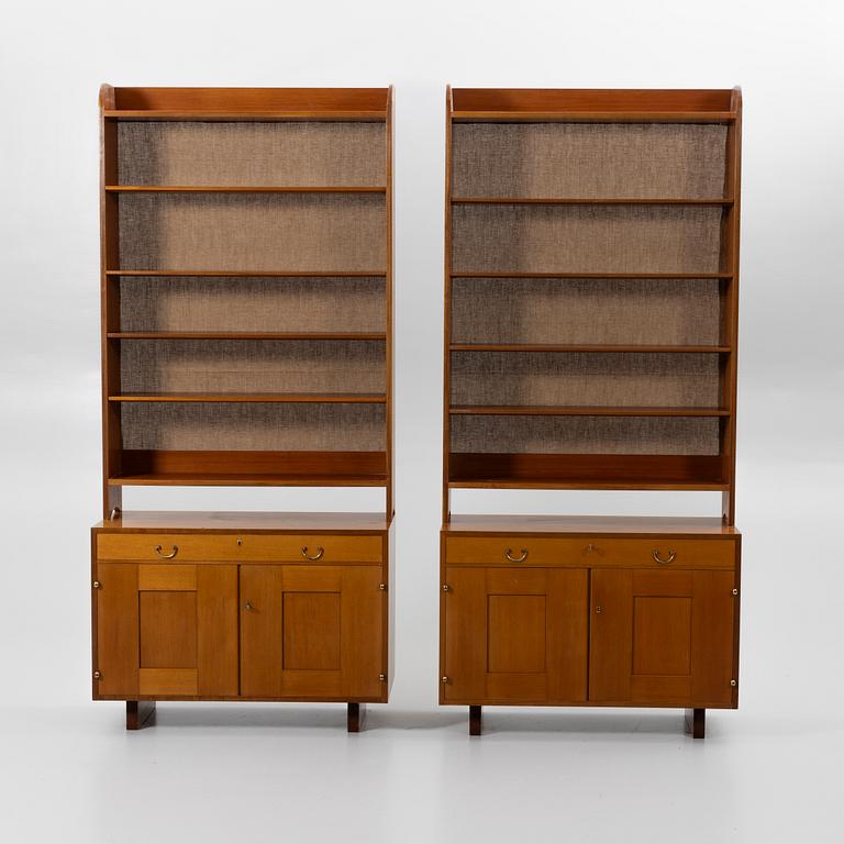 Josef Frank, bookcases, a pair, model B2112, Svenskt Tenn.