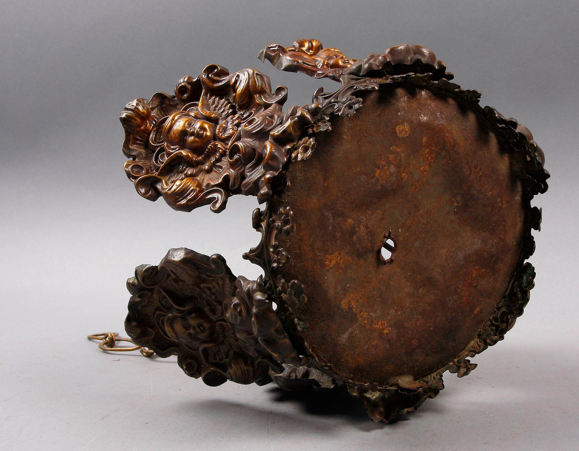 MADONNAKRONA, mässing, barock. Troligen Mellaneuropa.