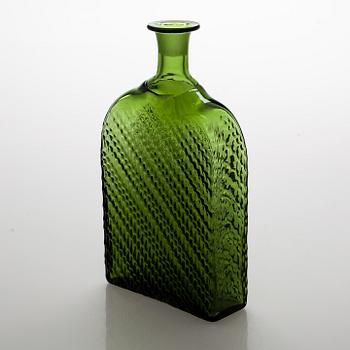 Nanny Still, A 15-piece "Flindari" glassware set, Riihimäen lasi 1964-1968.