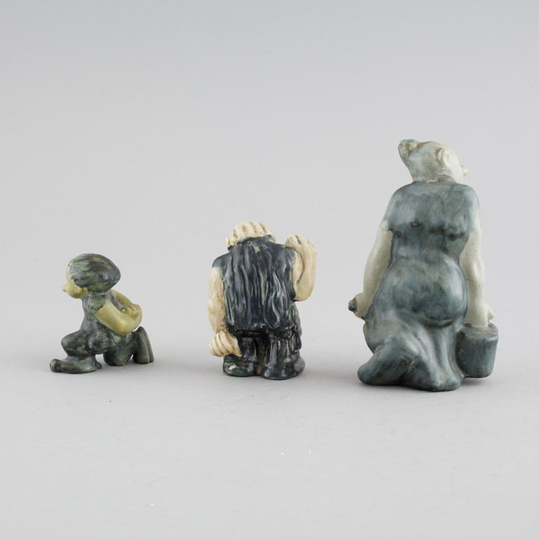 Three stoneware figurines by Åke Holm and Carla Holm, signed, 20th century.