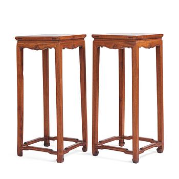 1013. A pair of huanghuali jardiniere stands, Qing dynasty.