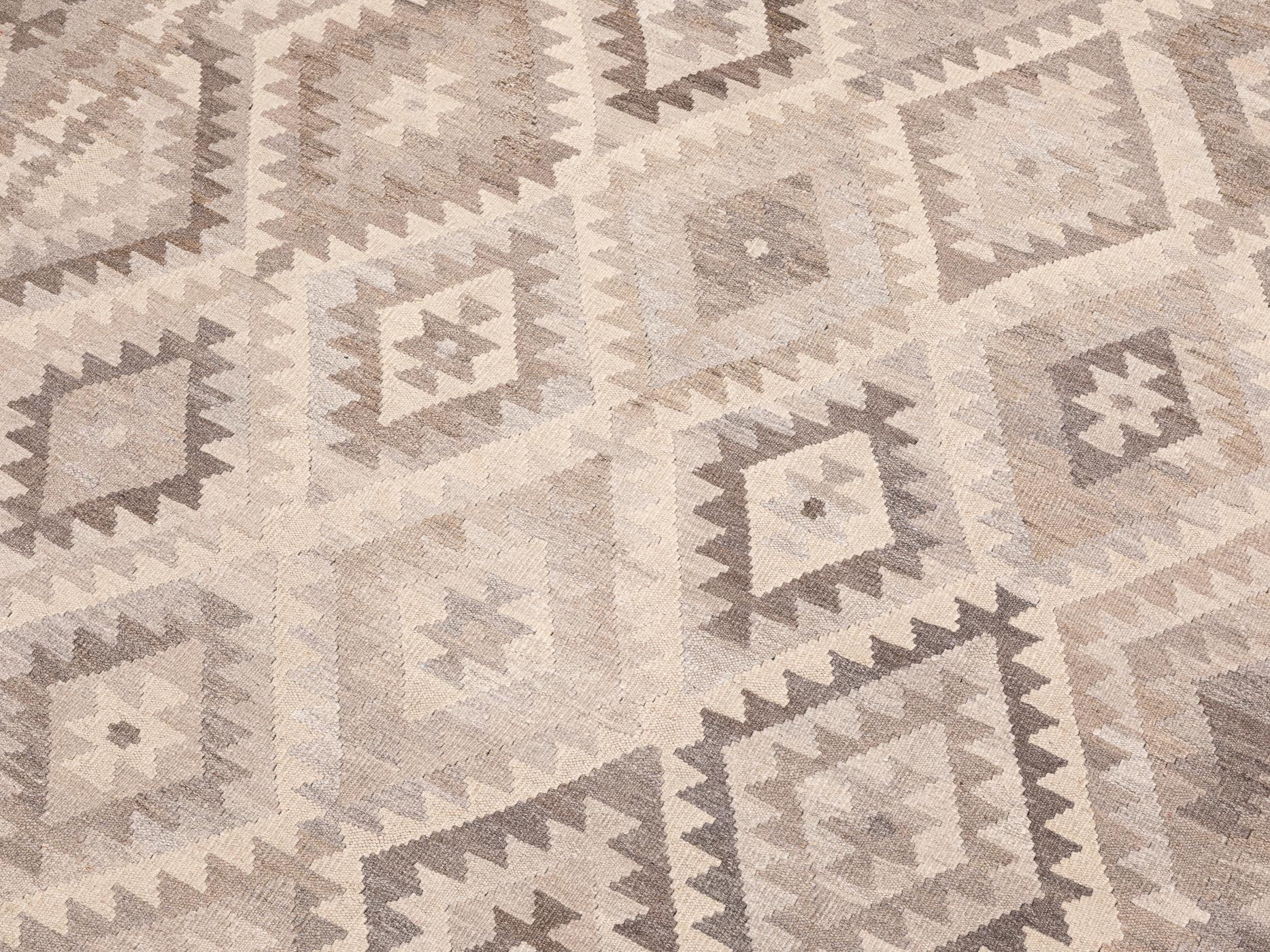 Matta, Kelim, 301 x 207 cm.