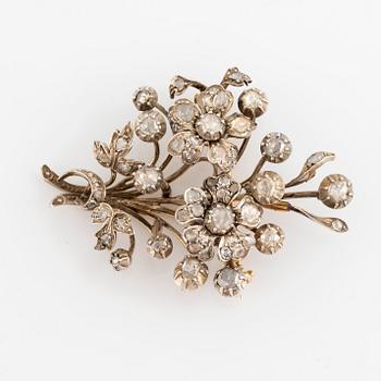 Rose cut diamond brooch.
