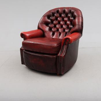 FÅTÖLJ, Chesterfieldmodell, 1900-talets andra hälft.