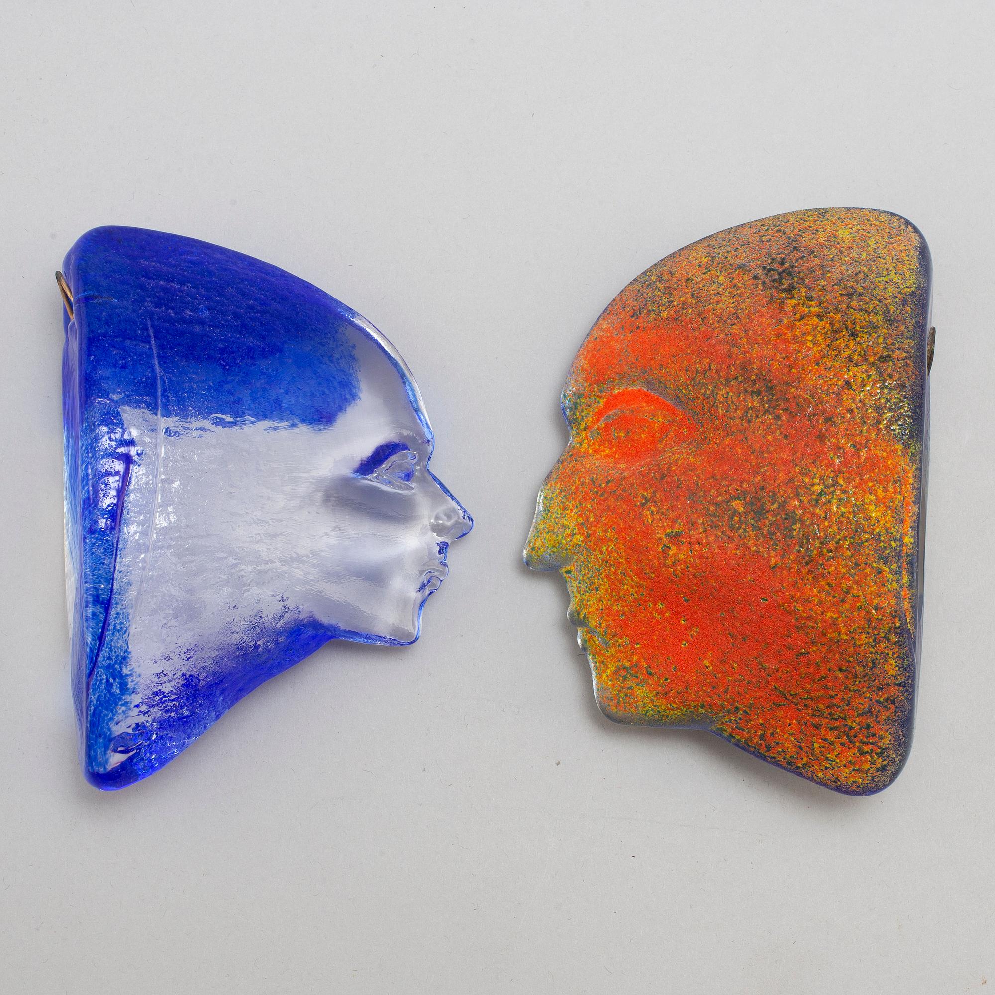 KJELL ENGMAN, VAS samt SKULPTURER, 2 st, glas, Kosta Boda, signerade.