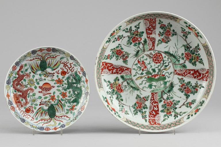 SKÅLFAT, 2 st, porslin, 1800/1900-tal samt 1900-talets början.